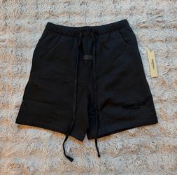 Fear of God Essential Shorts - Black (Size M)