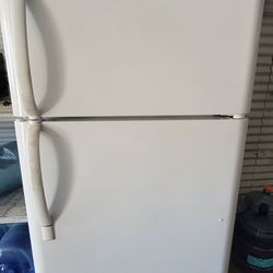 Frigidaire Refrigerator- 2Door Used