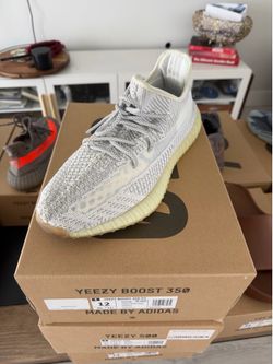 Yeezy 350 V2