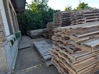 Free Pallets/red oak/ white oak/ polpar