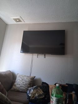 Tv w remote