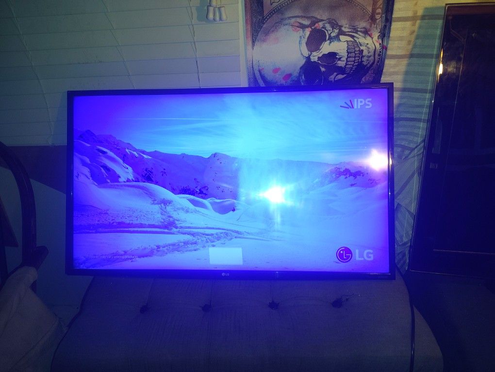 LG TV Smart 4K Super Hd 42"