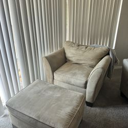 Chair And Ottoman Set 