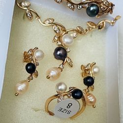 Fresh Water Pearl Jewelry Set In 18k Gold Plated