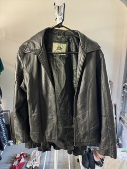 Women’s Leather Jacket Size Small $2!!!