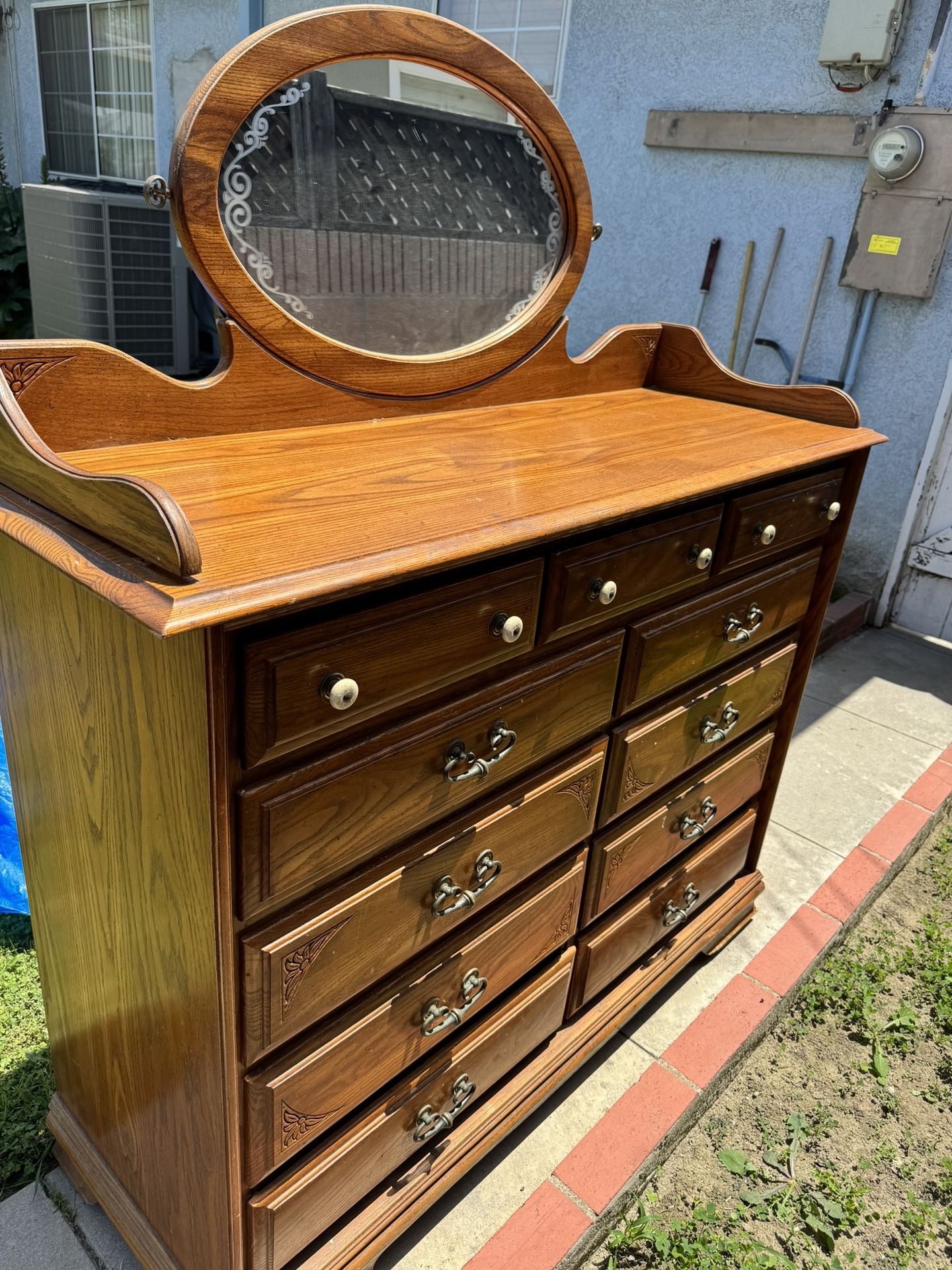 Real Wood Dresser With Vanity