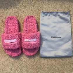 Pink balenciaga slides