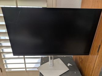 Dell 24" USB-C Hub Monitor (P2422HE) – Built-in Dock, 65W Charging & Ethernet