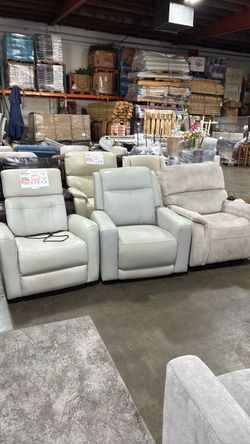 Costco leather recliner for Sale!