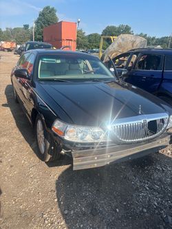2003 Lincoln Town Car