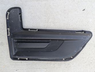 2015-2020 Mitsubishi Outlander Front Bumper Right Side Trim