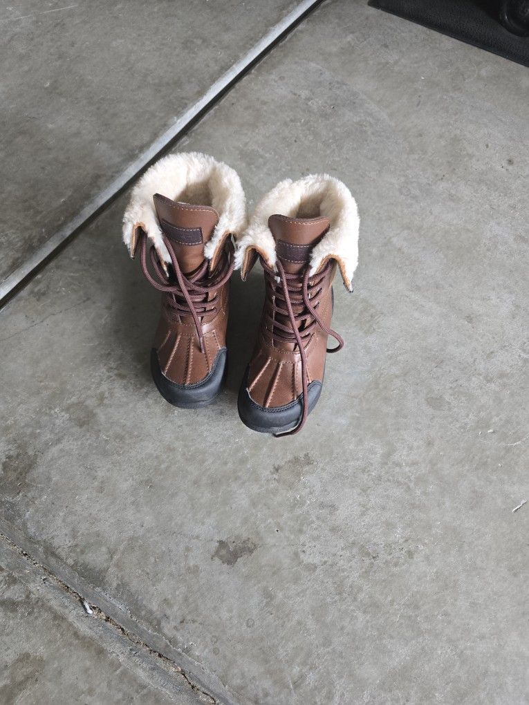 Kids Size 12 Ugg