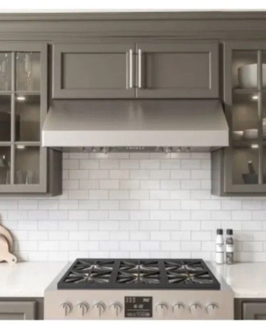 Zephyr Tempest I 750 High CFM Powerful Under Cabinet Range Hood
