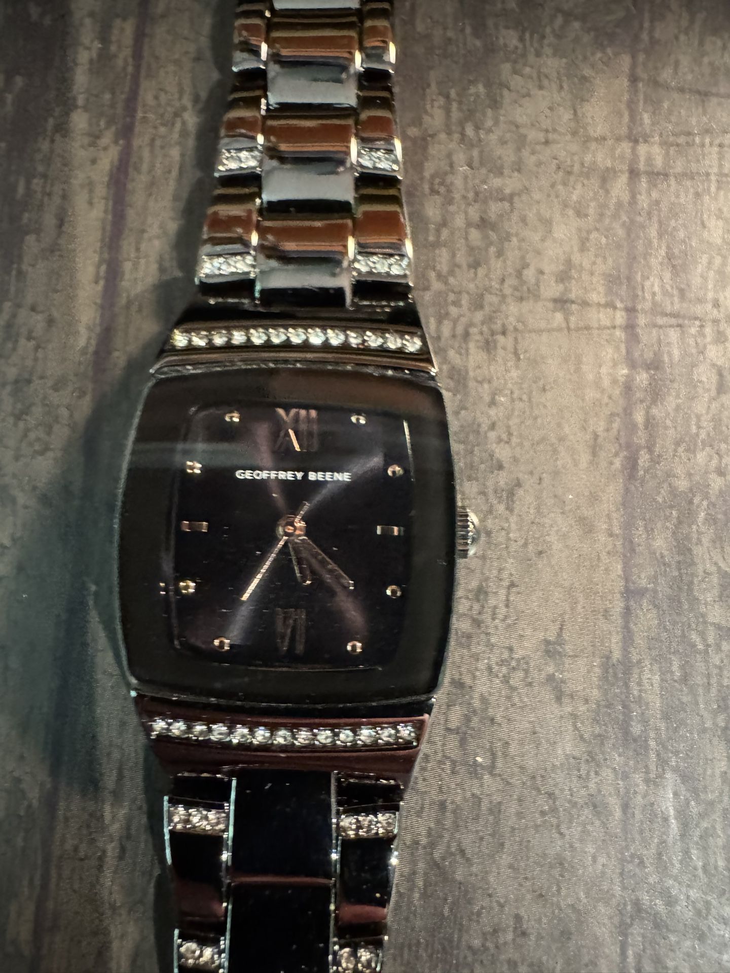 Geoffrey Beene Women's Gunmetal Metal Alloy Bracelet Watch, 32 mm. Needs Battery
