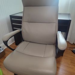 Desk chair