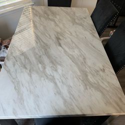Marble Table with 4 Chairs + Rug – Excellent Condition,