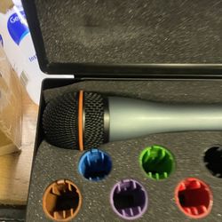 Bst wireless microphone .  790/814