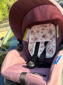 graco car seat and vase