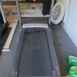 Freemotion 730 treadmill. SR5