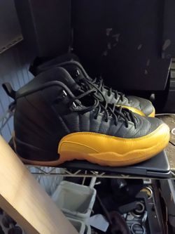 Jordans size 6.5Y