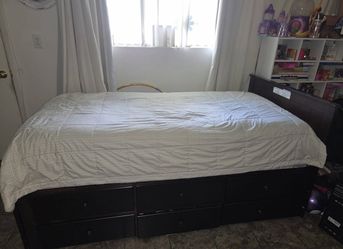 Twin trundle day bed