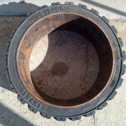 Forklift Solid Tire 21 X 7 X 15  *Commercial Equipment Tire*