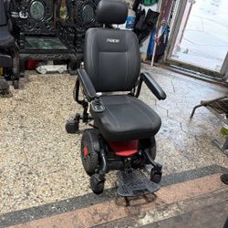 ELECTRIC WHEELCHAIR 