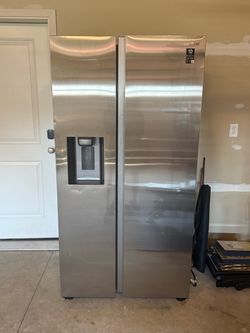 Samsung Stainless Steel Refrigerator/Freezer