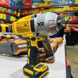 DEWALT 20V MAX Cordless 1/2 in. Impact Wrench (Tool Only)