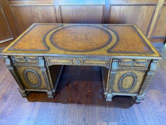 Desk Similar to Oval Office Resolute Desk