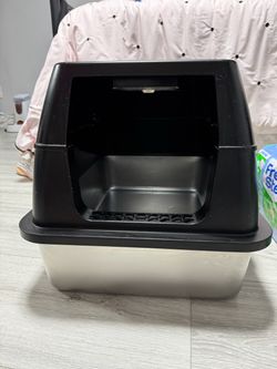 Stainless steel litter box with 3 litter bags