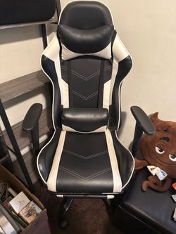 Gaming / Computer desk chair.