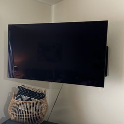 55 inch LG OLED 4K UHD B2 Series - Excellent condition