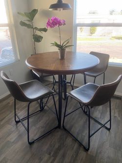 Mid Century Modern Hightop Table - Ashley Furniture