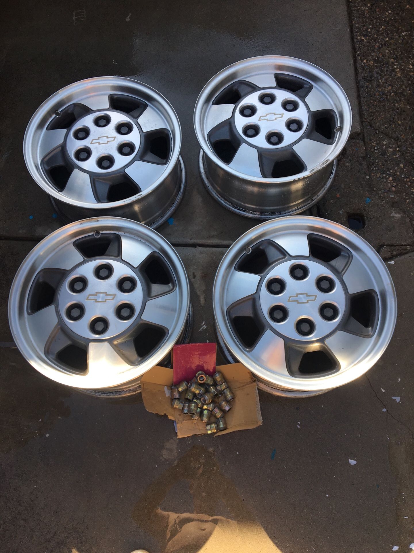 2000 - 2002 Chevy Tahoe & Chevy Silverado 6 lug rims