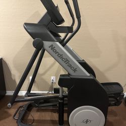 NordicTrack Freestride Trainer FS7I 