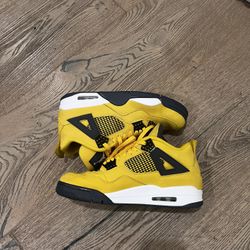 Jordan 4  Retro Lightning 