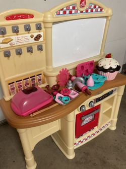 Little tikes Kitchen