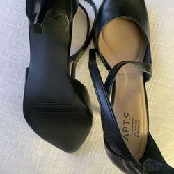 Ladies Shoes Heel - Brand new