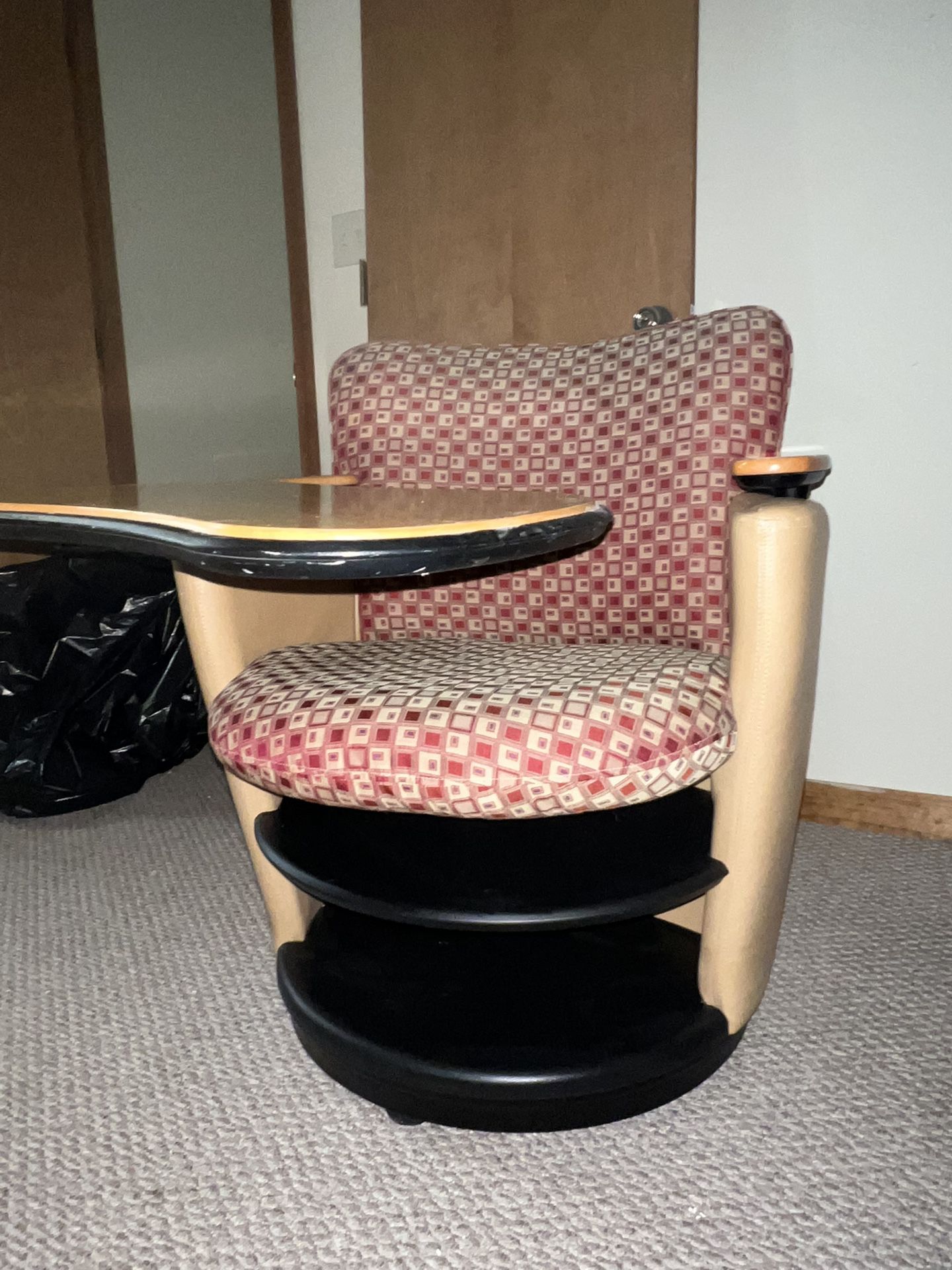 Chair/ Desk