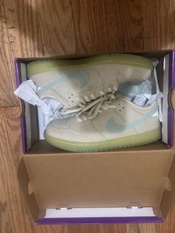 Nike SB Mummy dunks