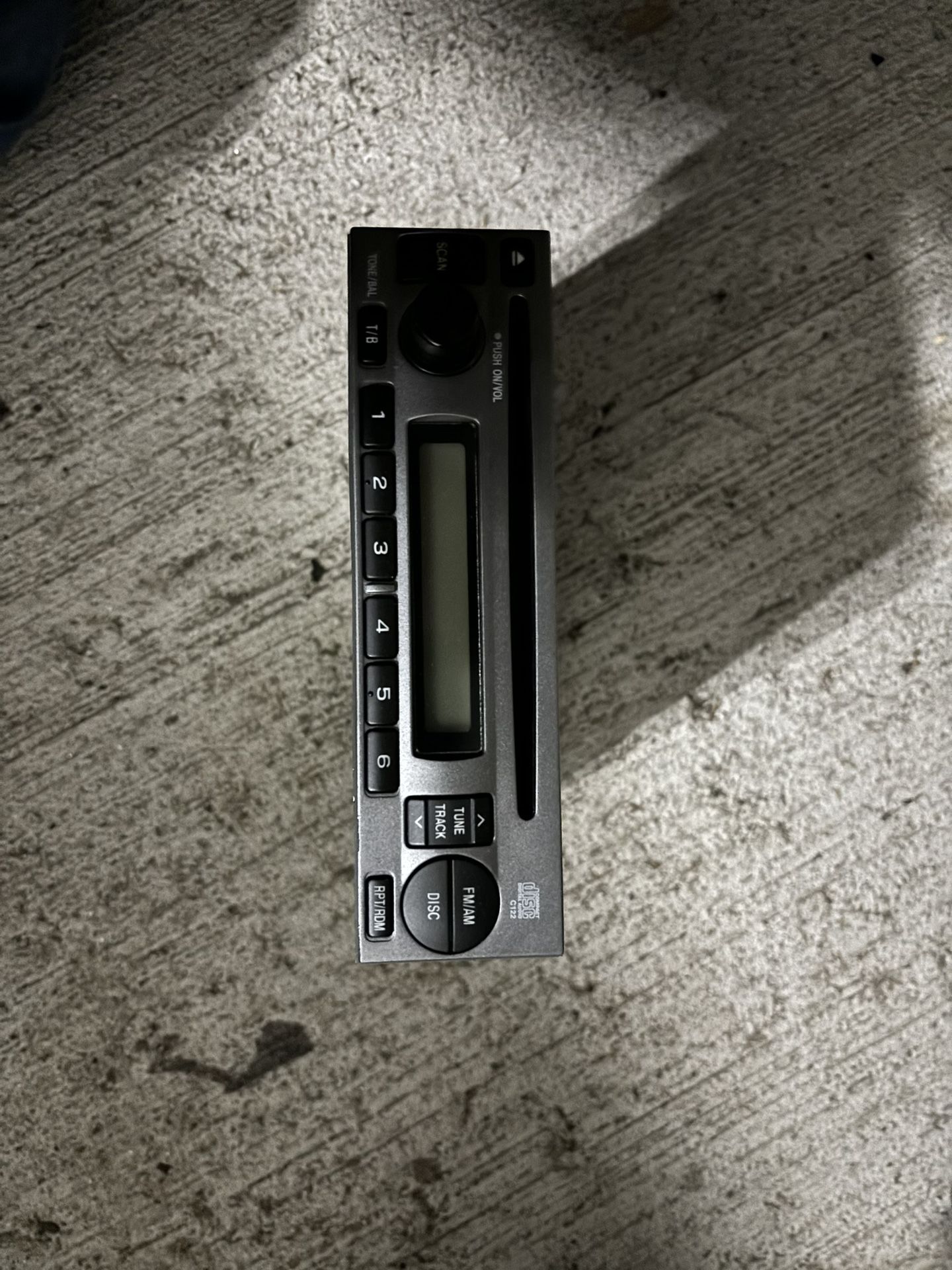 Subaru Single CD Radio