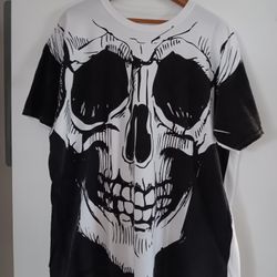 Vintage Skull Tshirt 23x28 Approximately 