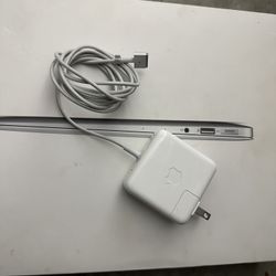 Apple 45W MagSafe 2 Power Adapter (for MacBook Air models introduced in 2012 through 2017