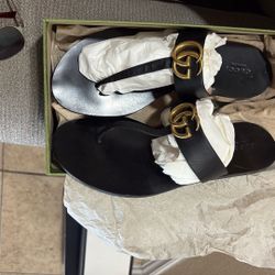 C16 Gucci Black Sandals
