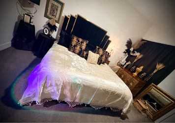 Vintage Italian San Leucio Silk Damask King Bedspread - Reversible White/Cream