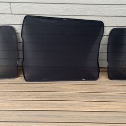 Polestar 2 Accessories, Sun Shade Roof