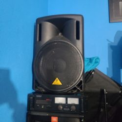 Powered Speaker