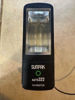Sunpak Auto 322 Thyristor Camera Flash