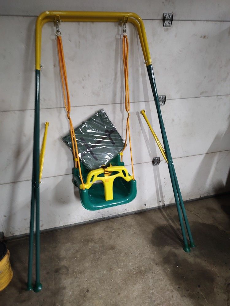 Foldable 3 In 1 Kids Swing Set